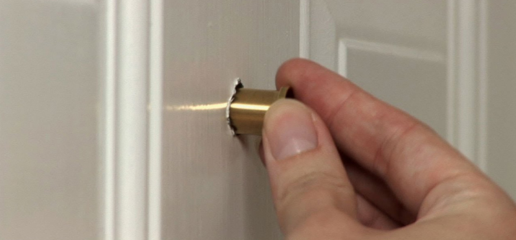 peephole door repair in Rosemead